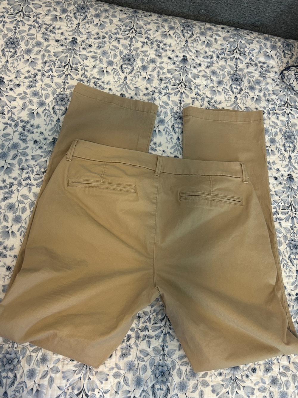 Old Navy Women’s Boot-Cut Pants Size 12 Regular Khaki Tan - Picture 10 of 10